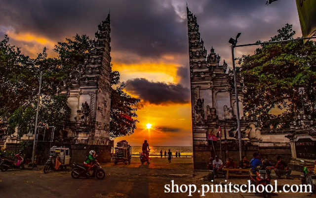 Pesona Ikonik Pantai Kuta yang Mendunia